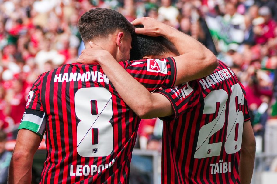 Enzo Leopold Waniss Taibi Torjubel Enzo Leopold Waniss Taibi Torjubel
